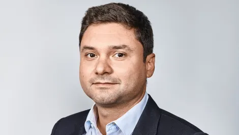 Felipe henao brand senior product manager colour1