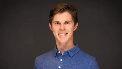 Riley cooney headshot  1 