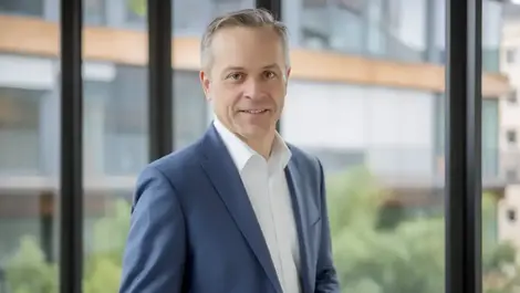 DE-CIX launches AI server for natural-language networking